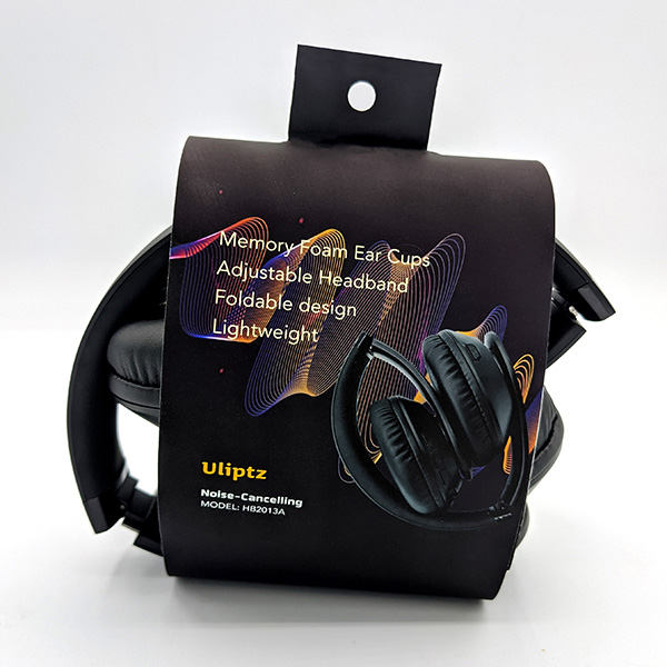 Minimal Headphone Packaging